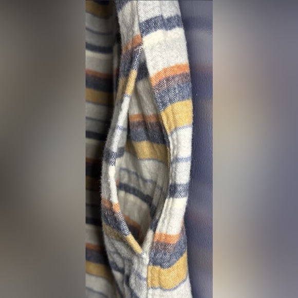 L.L. Bean Signature Series Aztec Archive Chamois Tunic Shirt w/ Pockets - Picture 6 of 16